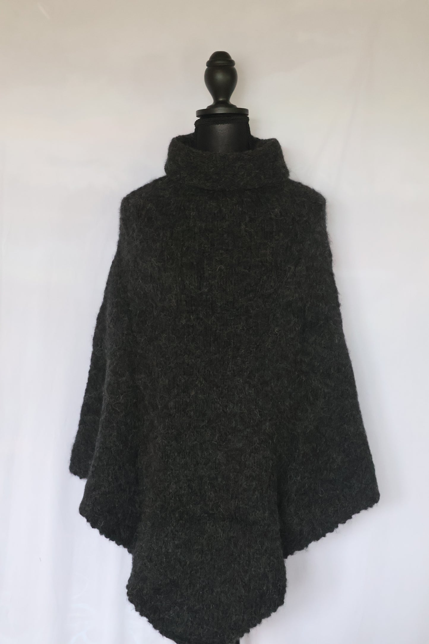 Sierra V-Shaped Baby Alpaca Poncho