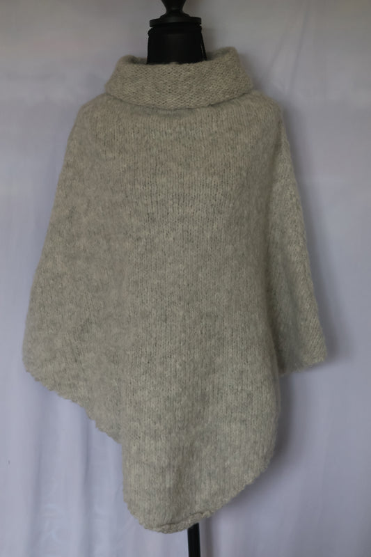 Sierra V-Shaped Baby Alpaca Poncho